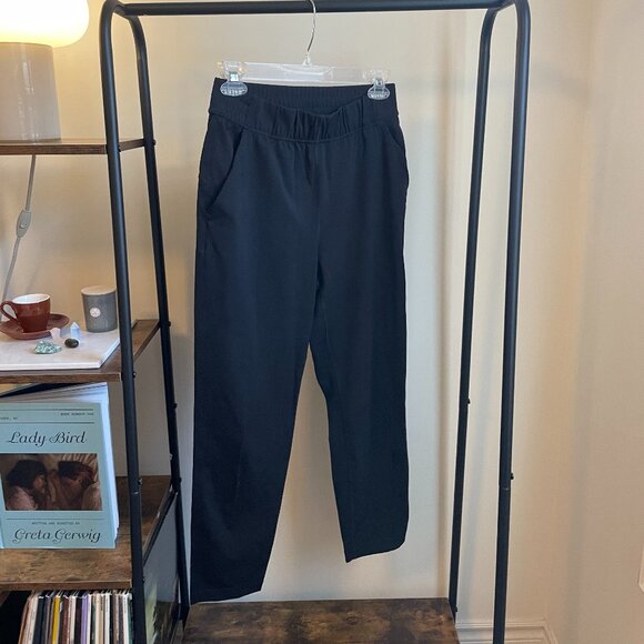 ARITZIA - Babaton, The Group Active Pants - Picture 1 of 3